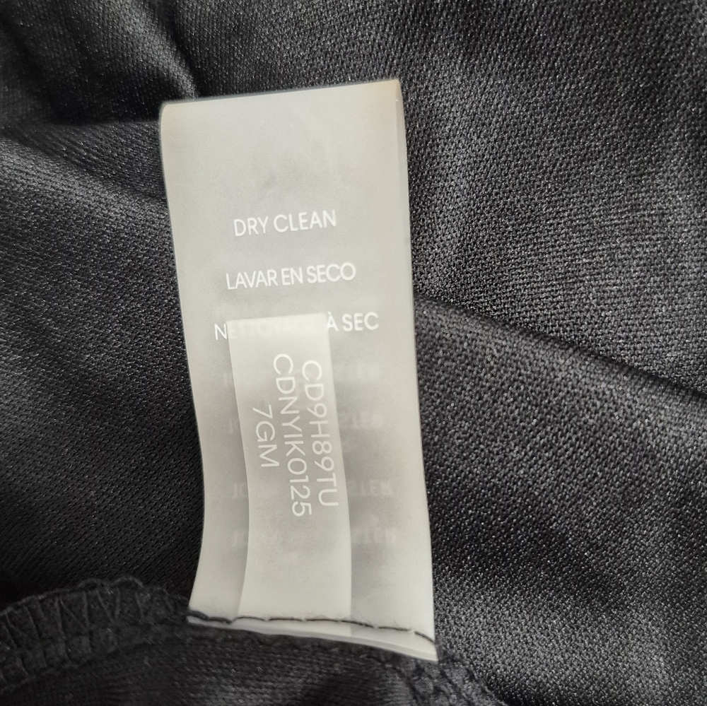 Calvin Klein - Picture 6 of 10